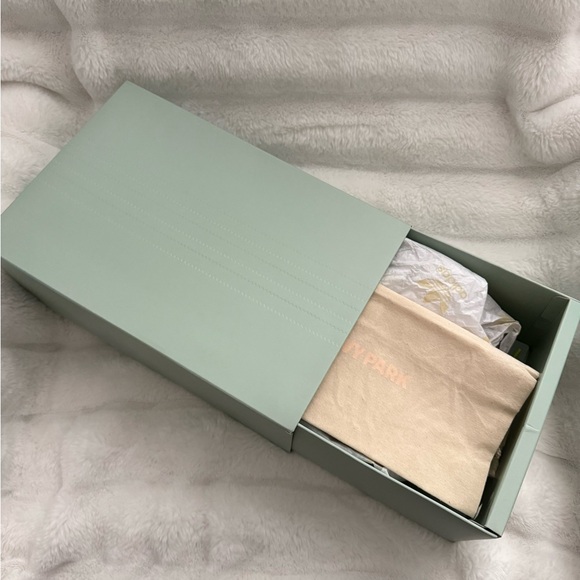 NEW ADIDAS x IVY PARK Supersleek 72 Sneakers - Picture 5 of 6